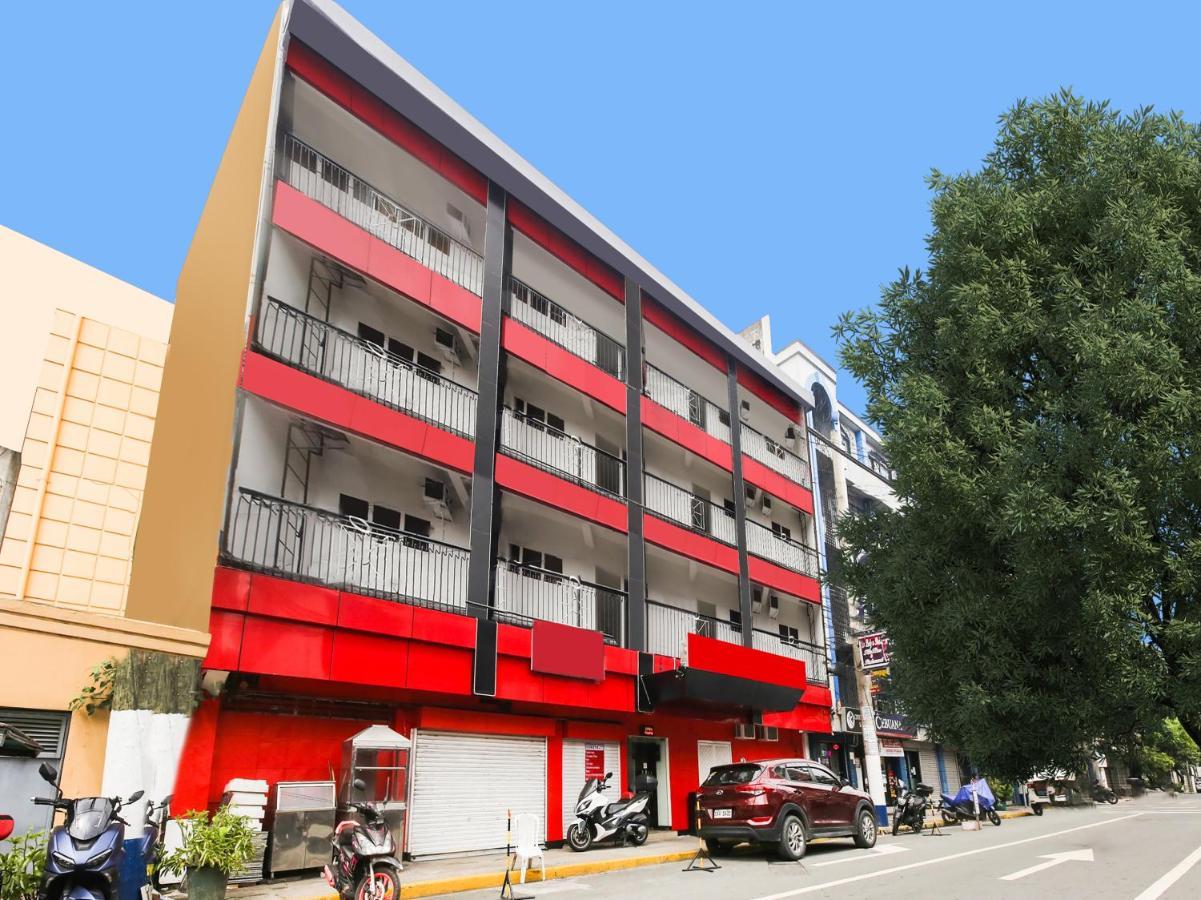 Oyo 895 Golden Majestic Pension Inn Manila Bagian luar foto